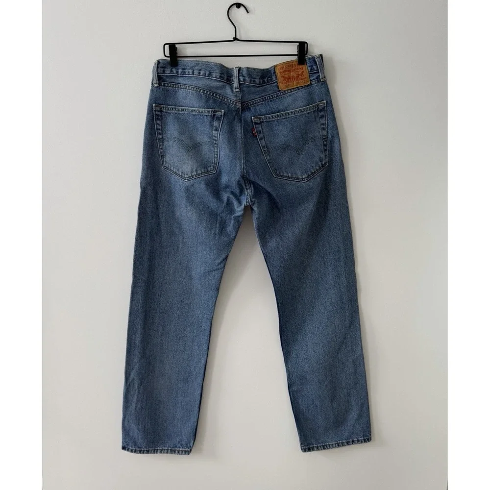 Levis good light